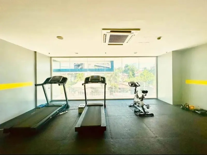 Studio unit at Northwoods Place Image 5