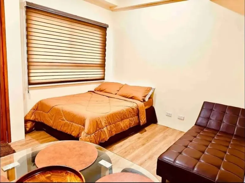 Studio unit at Northwoods Place Image 10